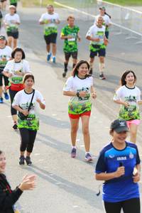 BIB: 
                            <button type="button" onclick="openModal(3553324)" class="btn btn-primary btn-sm float-right btn-popup" data-toggle="modal" data-target=".modal-high-quality">
                        <i class="fas fa-shopping-cart"></i> Add to Cart
                    </button>
                                            <button type="button" onclick="isThisMe(3553324, true)" class="btn btn-success btn-sm float-right btn-popup btn-isme hidden" data-toggle="tooltip" data-placement="bottom" title="นี่คือรูปของคุณใช่ไหม คลิกที่นี่เพื่อเอาเข้าอัลบั้ม">
                        <i class="fas fa-plus"></i> Add to album
                    </button>
                    <button type="button" onclick="isThisMe(3553324, false)" class="btn btn-warning btn-sm float-right btn-popup btn-isnotme hidden">
                        <i class="fas fa-ban"></i> Remove from album
                    </button>